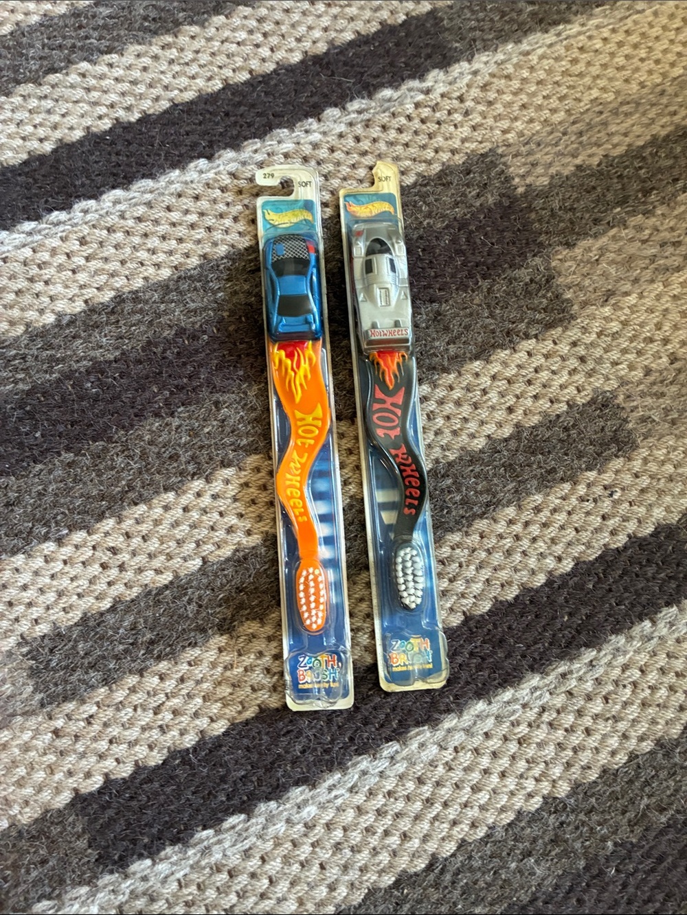 Vintage 2001 Hot Wheels Zooth Brush Toothbrush Set NIB Set of 2